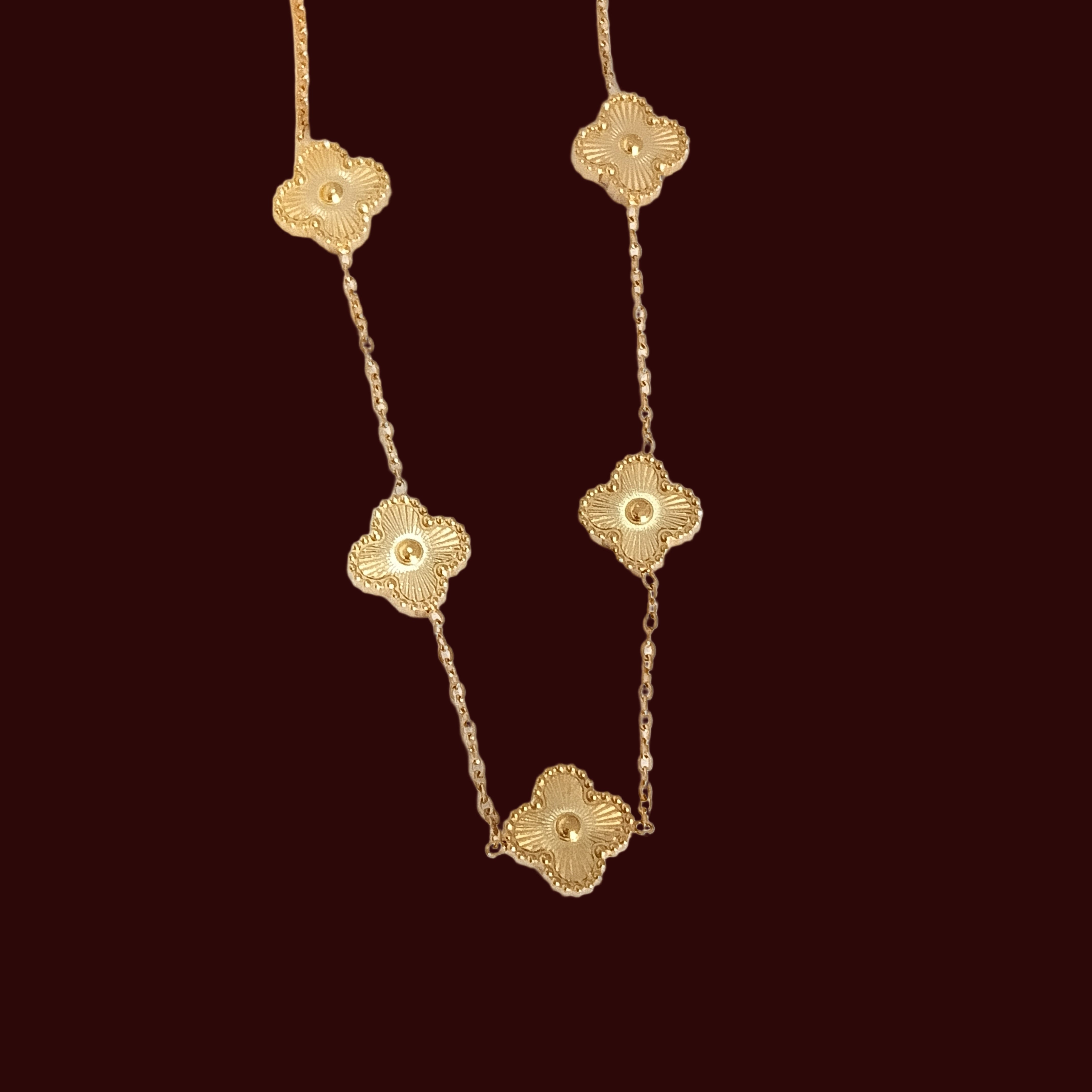 Elegant Gold Floral Motif Necklace