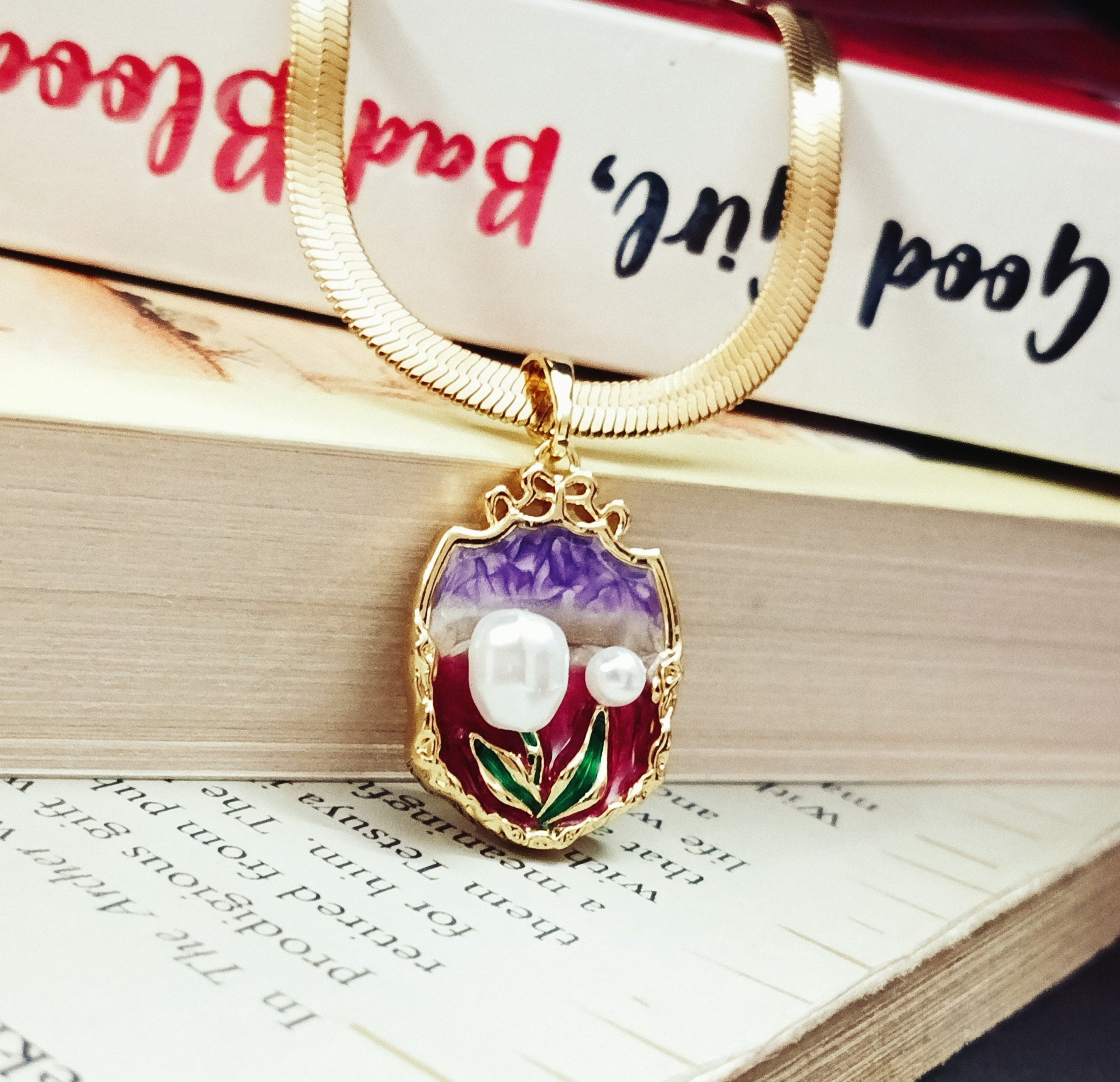 Elegant Pearl Bloom Pendant