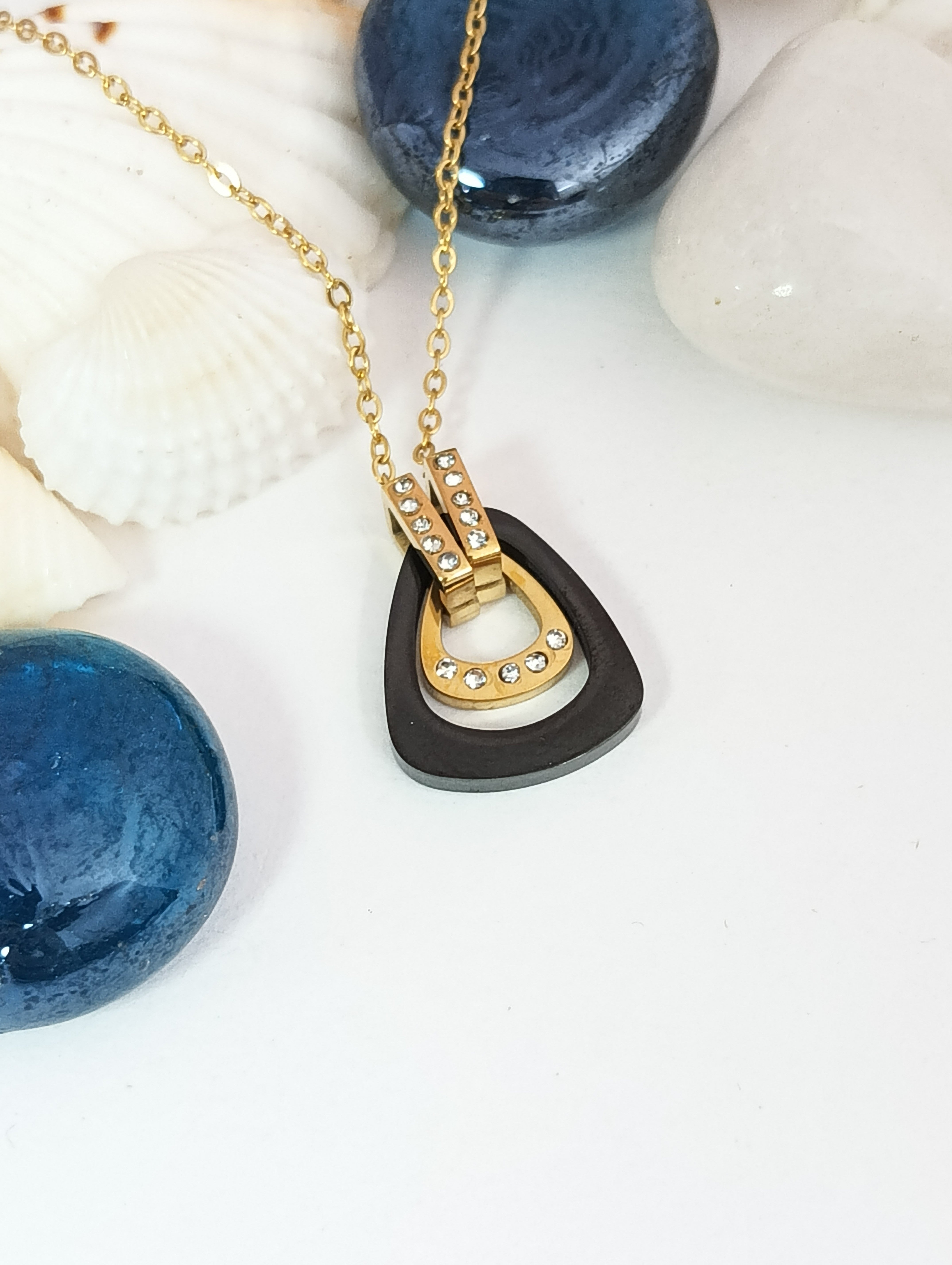 Elegant Dual-Tone Geometric Pendant Necklace