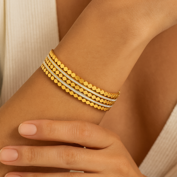 Scalloped Radiance Gold Bangle