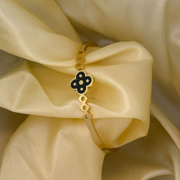 Gold Quatrefoil Bangle
