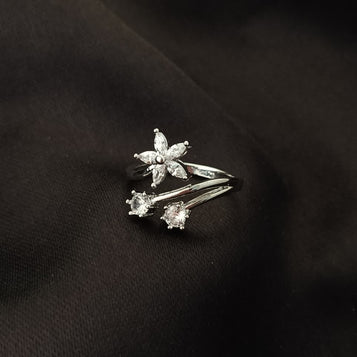 Petal Shine Open Ring